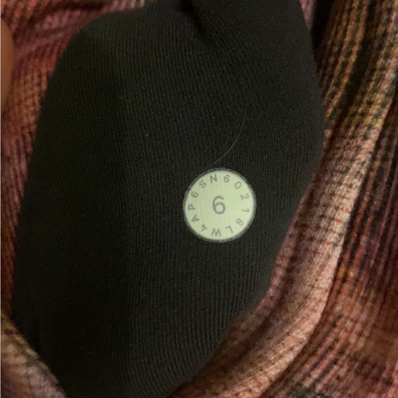 Sz 6 Lululemon zip scuba hoodie - Picture 4 of 4